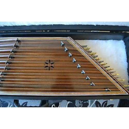 Santour Sadeghi instrument de luthier avec étui